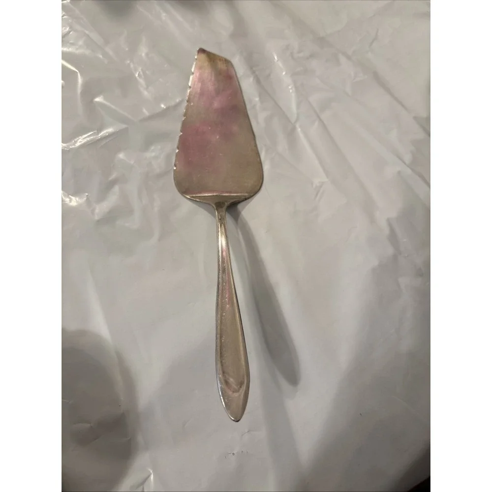 Vintage! MERIDEN SILVER CO. Large Pie/Cake Silver-Plated Server First Lady 1960s
